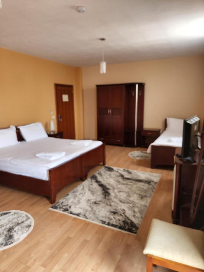 Guesthouse Bimbli Pogradec Exterior foto
