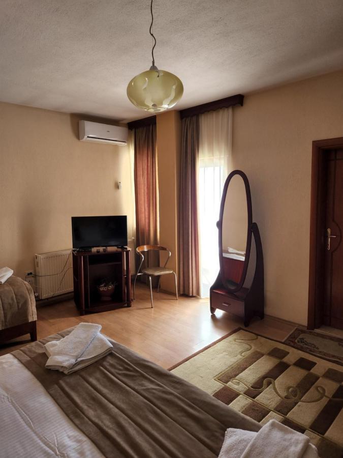 Guesthouse Bimbli Pogradec Exterior foto