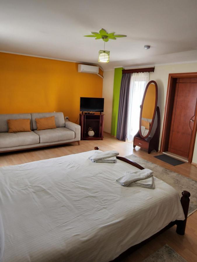 Guesthouse Bimbli Pogradec Exterior foto