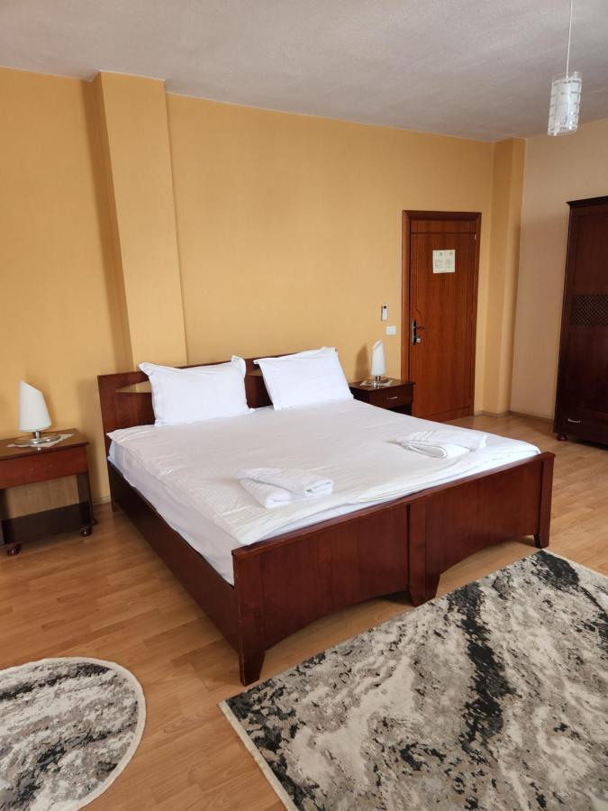 Guesthouse Bimbli Pogradec Exterior foto