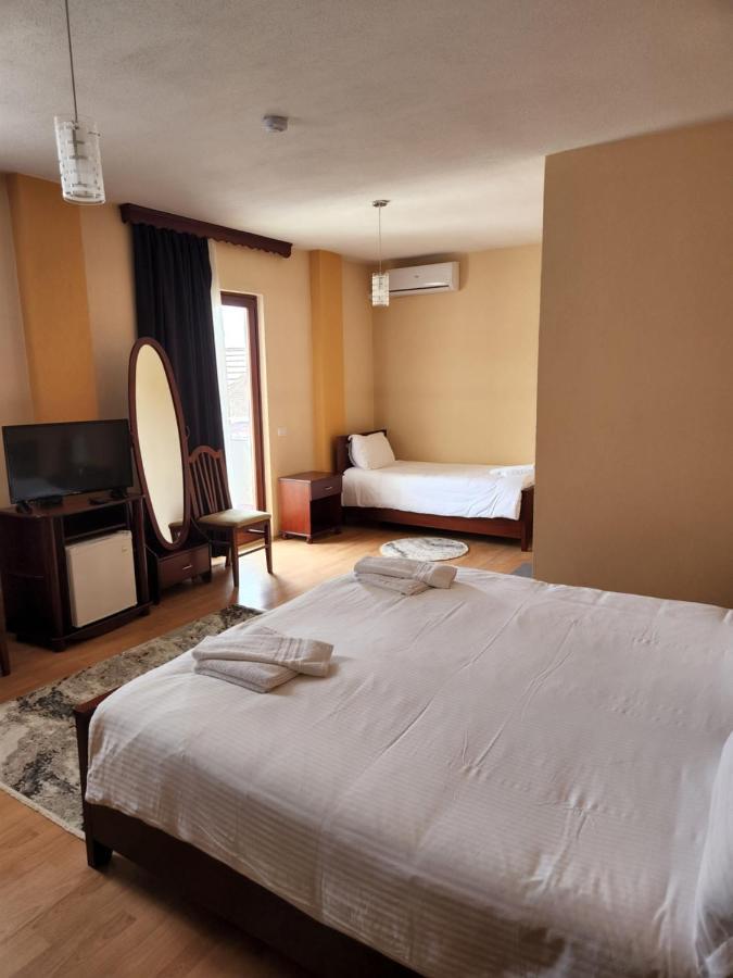 Guesthouse Bimbli Pogradec Exterior foto