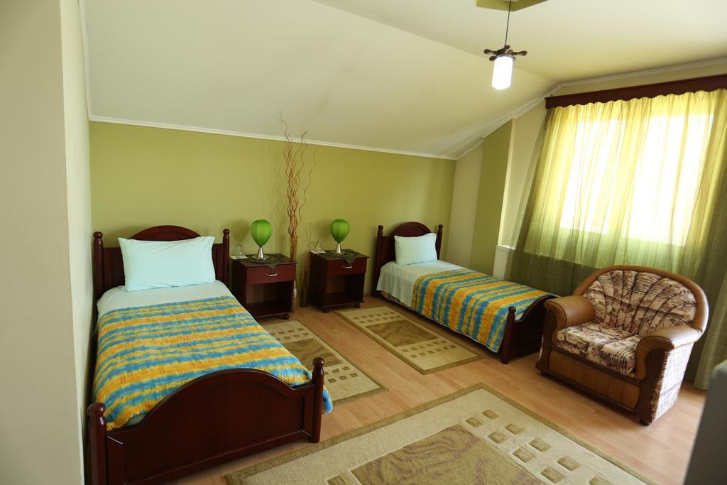Guesthouse Bimbli Pogradec Exterior foto
